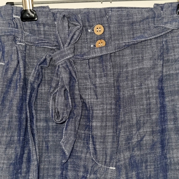 Princess Highway, denim look shorts, tie waist, high waist, pockets, size 10 - Picture 3 of 7